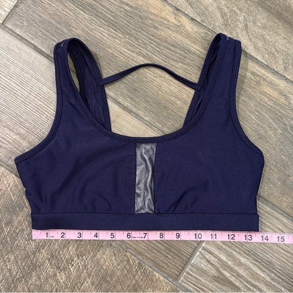 Fabletics Brinley Sports Bra Medium - Picture 9 of 9
